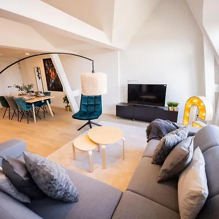 Feriehus Grandly 3 Bedroom Serviced 83m2 -nb306g-