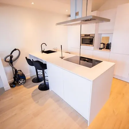 Grandly 3 Bedroom Serviced 83m2 -nb306g- Feriehus *