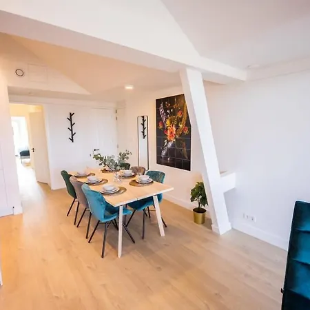 Feriehus Grandly 3 Bedroom Serviced 83m2 -nb306g- Rotterdam