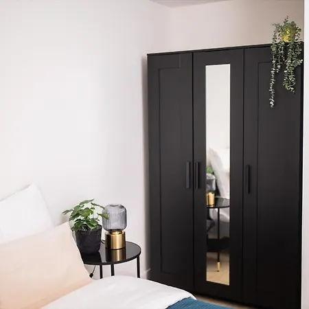 Feriehus Grandly 3 Bedroom Serviced 83m2 -nb306g- Rotterdam