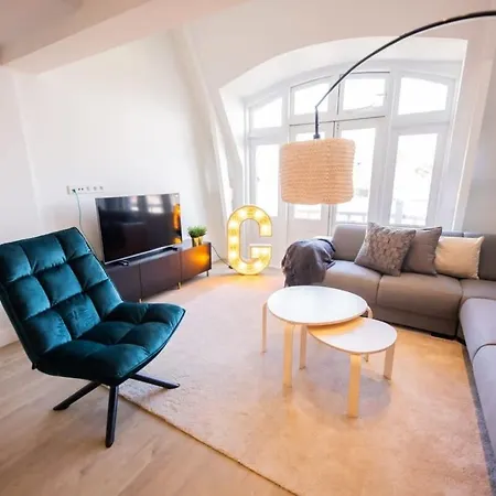 Grandly 3 Bedroom Serviced 83m2 -nb306g- Feriehus *